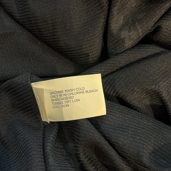 Gap Pleated Navy Floral Skirt Size 12 - Picture 8 of 8